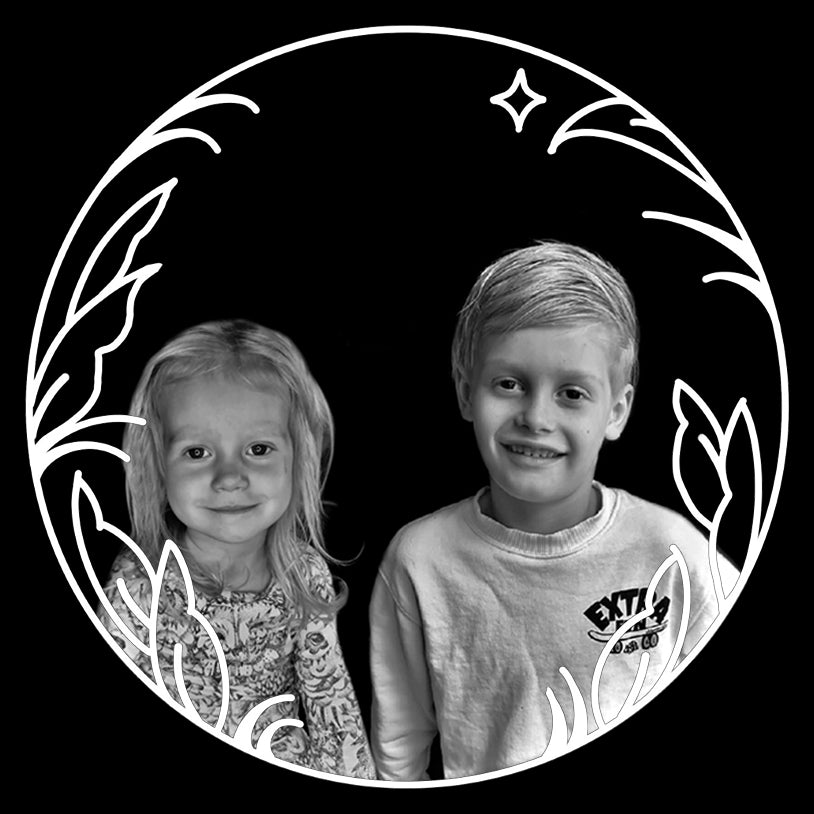 Custom portrait mirror engraving 30x30cm