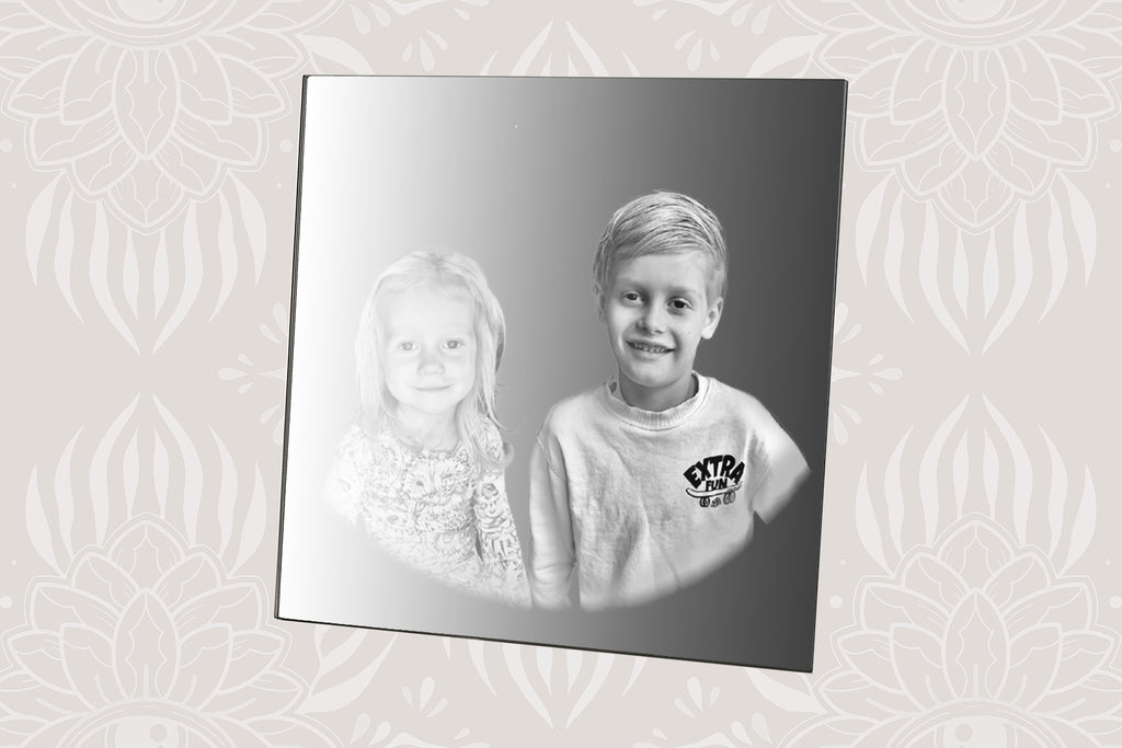 Custom portrait mirror engraving 30x30cm
