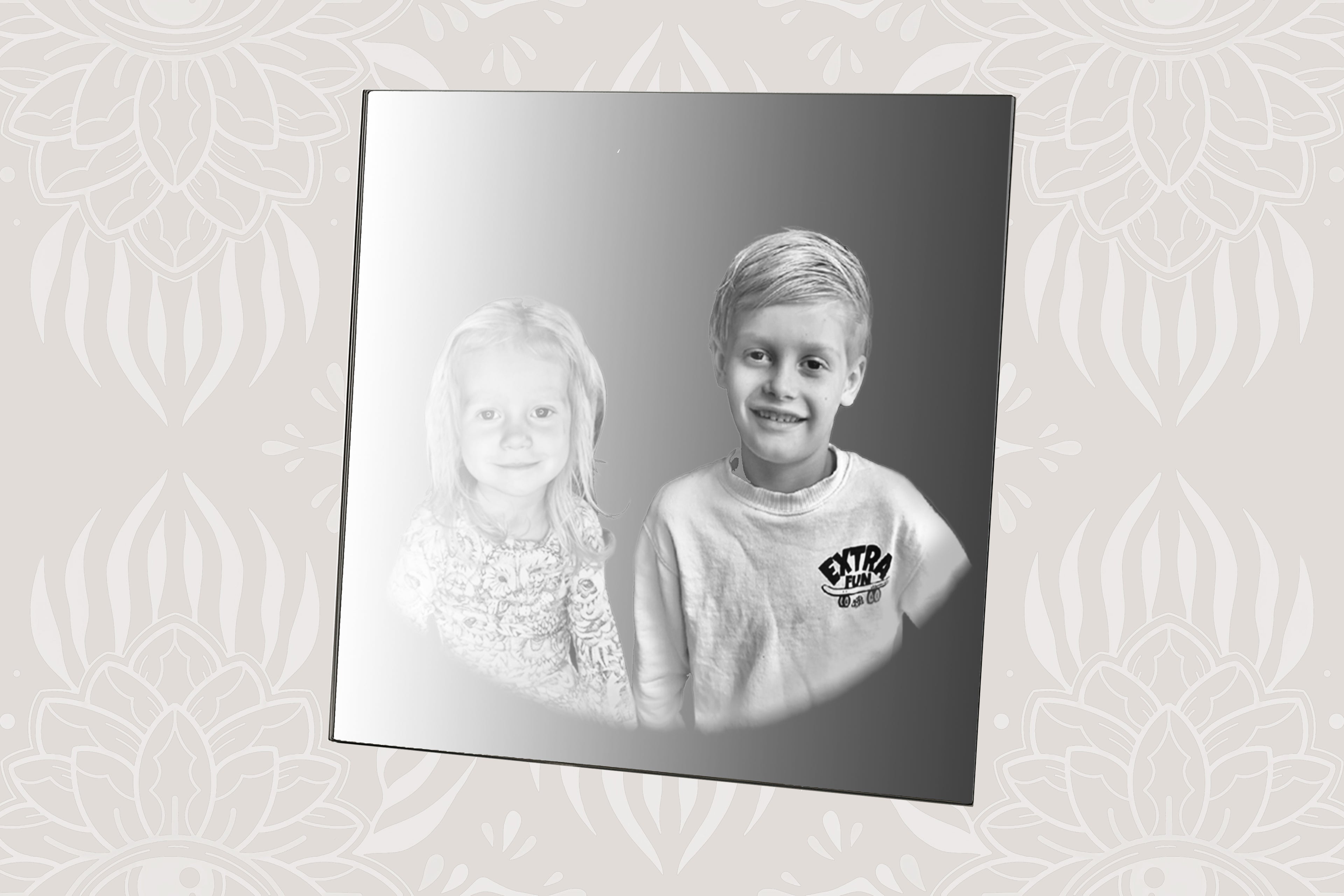 Custom portrait mirror engraving 30x30cm